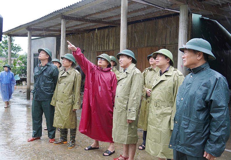 Đồng chí Đoàn Ngọc Lâm kiểm tra công tác phòng, chống mưa lũ tại hai huyện Tuyên Hóa và Minh Hóa 